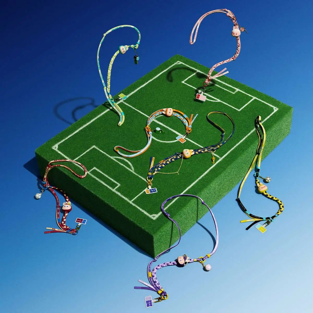 the monsters x fifa series-long
lanyard blind box