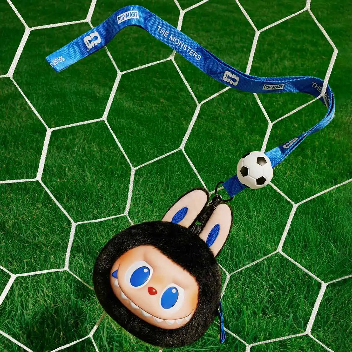 the monsters x fifa series-vinyl plush
pendant