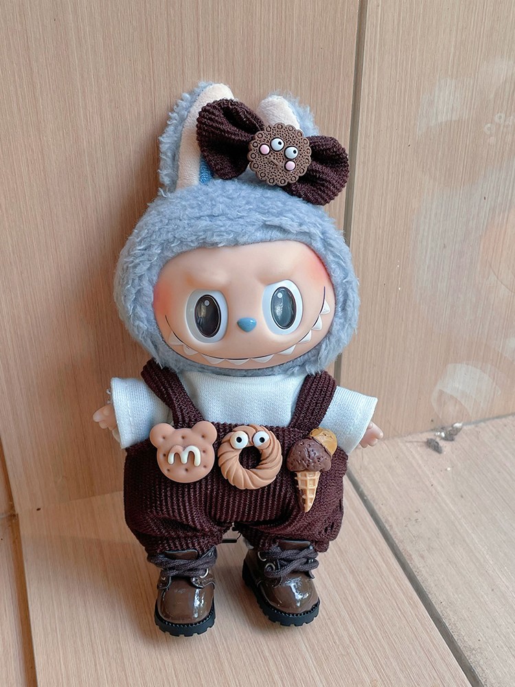 labubu exciting macaron 17cm pop met bruine outfits