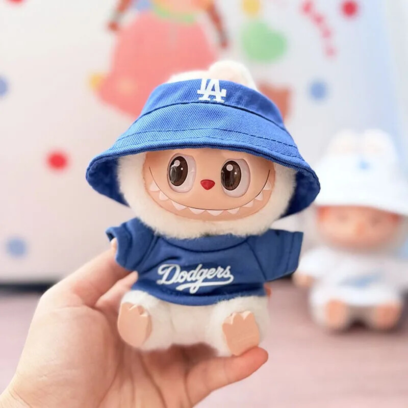 labubu dodgers-outfit