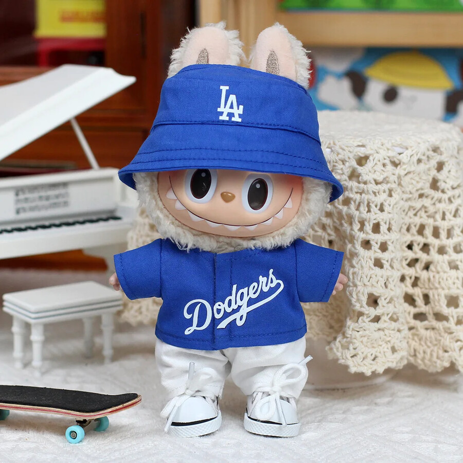 labubu dodgers-outfit