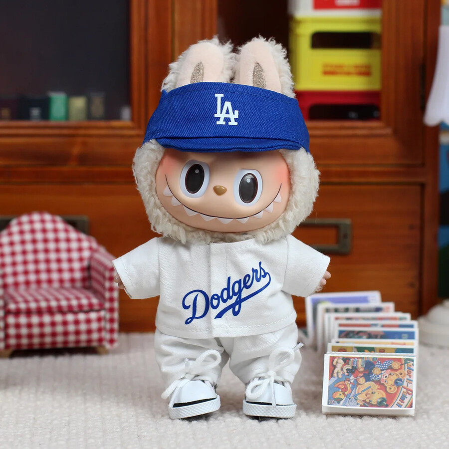 labubu dodgers-outfit