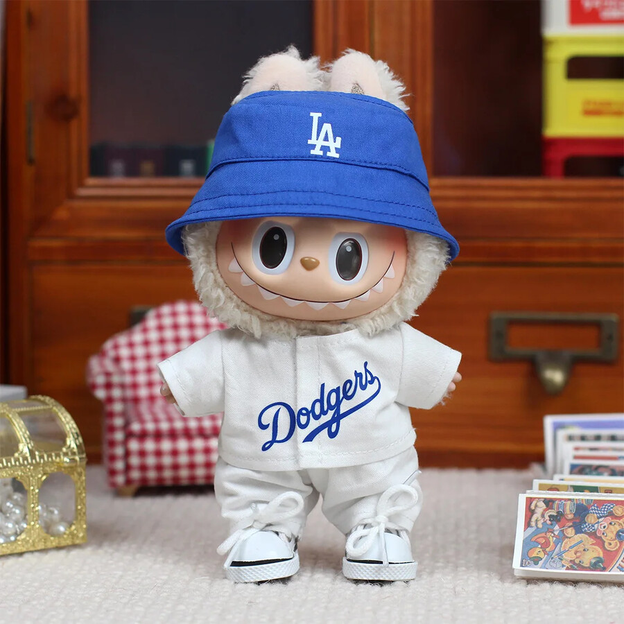 labubu dodgers-outfit