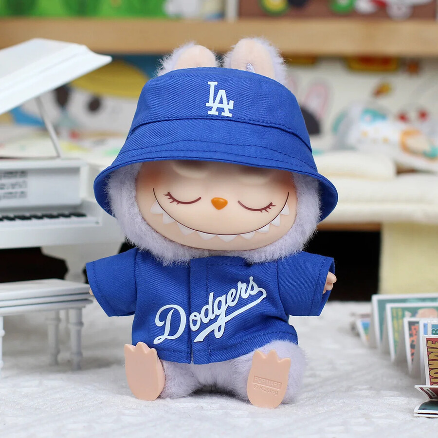 labubu dodgers-outfit