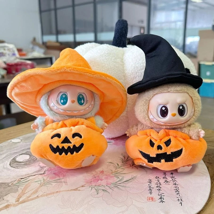 labubu halloween pompoenoutfit