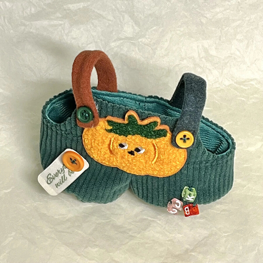 labubu pompoenoutfit