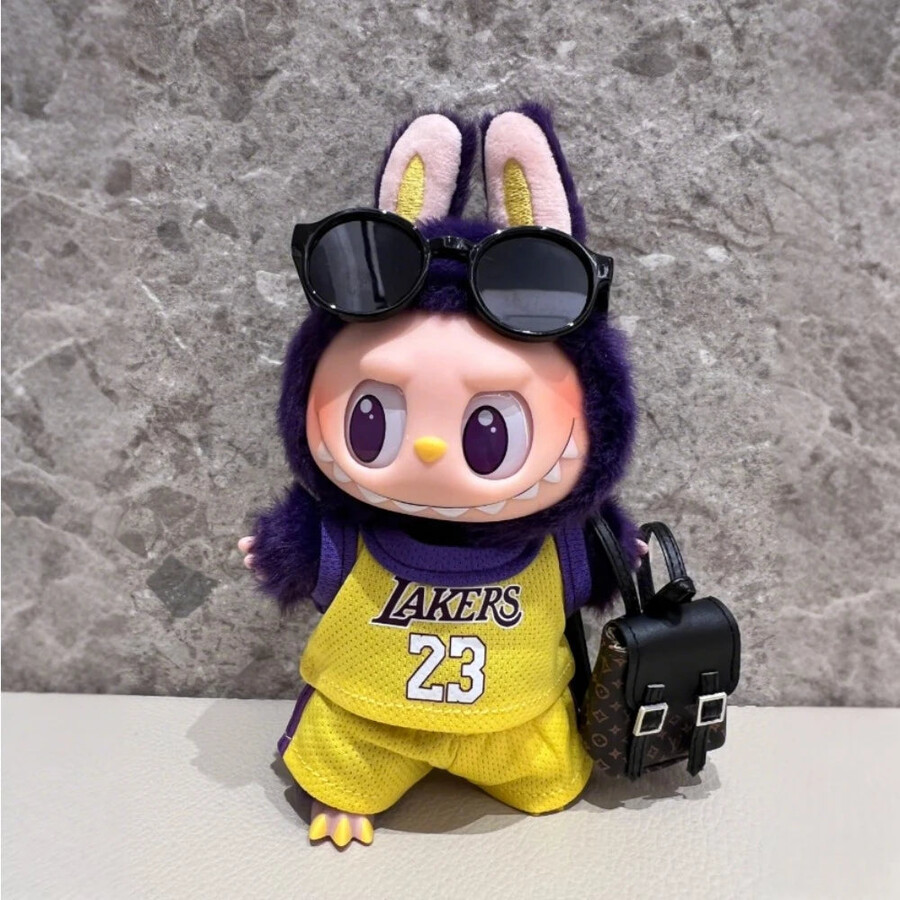 labubu basketbalshirt outfit