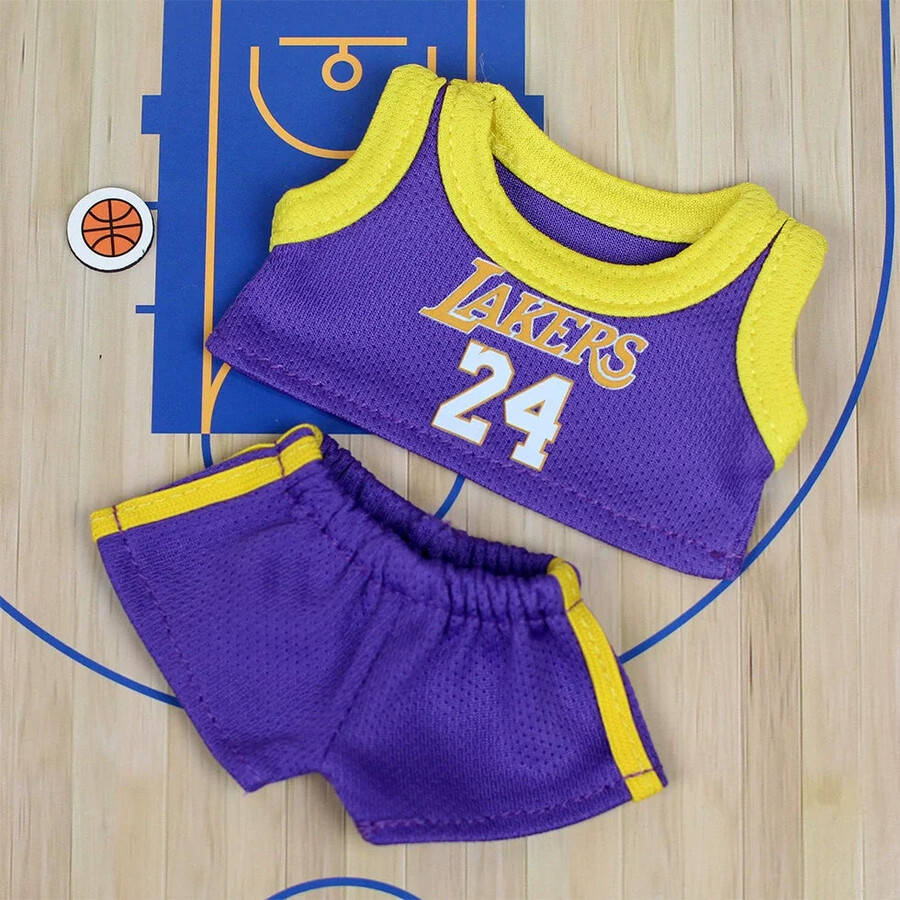 labubu basketbalshirt outfit