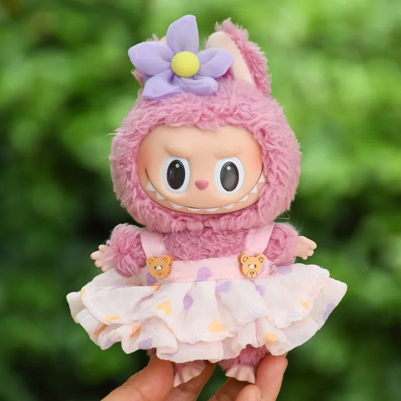 labubu aardbeienoutfit
