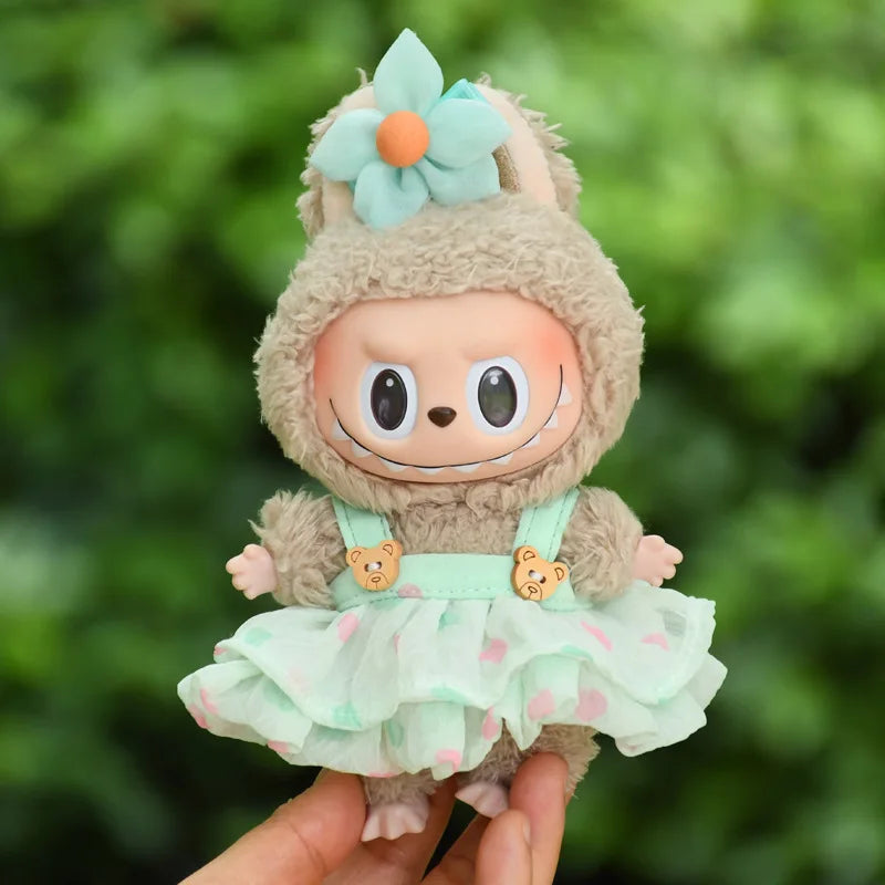 labubu aardbeienoutfit